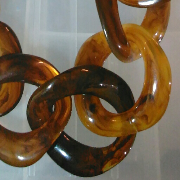 Signed Tortoise Shell Linked Necklace - Picture 4 of 4